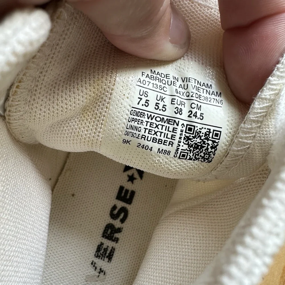 Converse women all